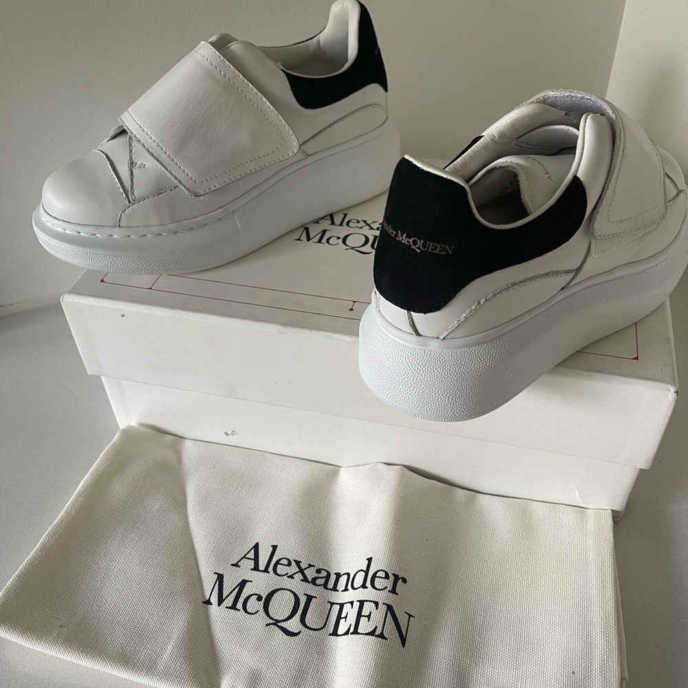 New Alexander McQueen Kids White Leather Sneaker Sz 30
